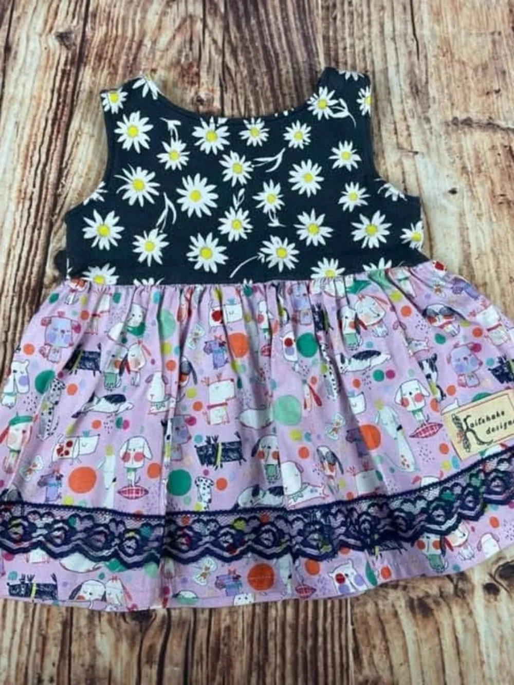 Kaitshake Designs Daisy + Puppy Sara Top
